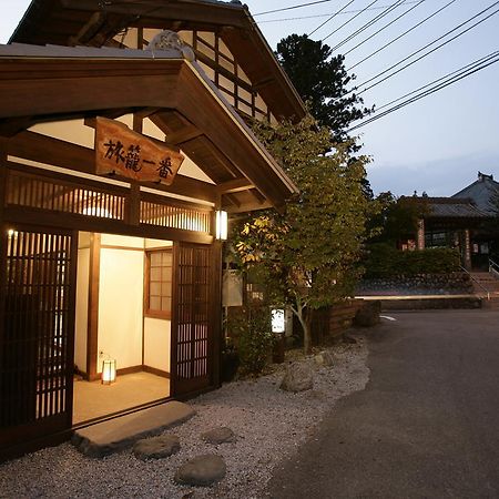 Hotel Oyo Hatago Ichiban Čičibu Exteriér fotografie